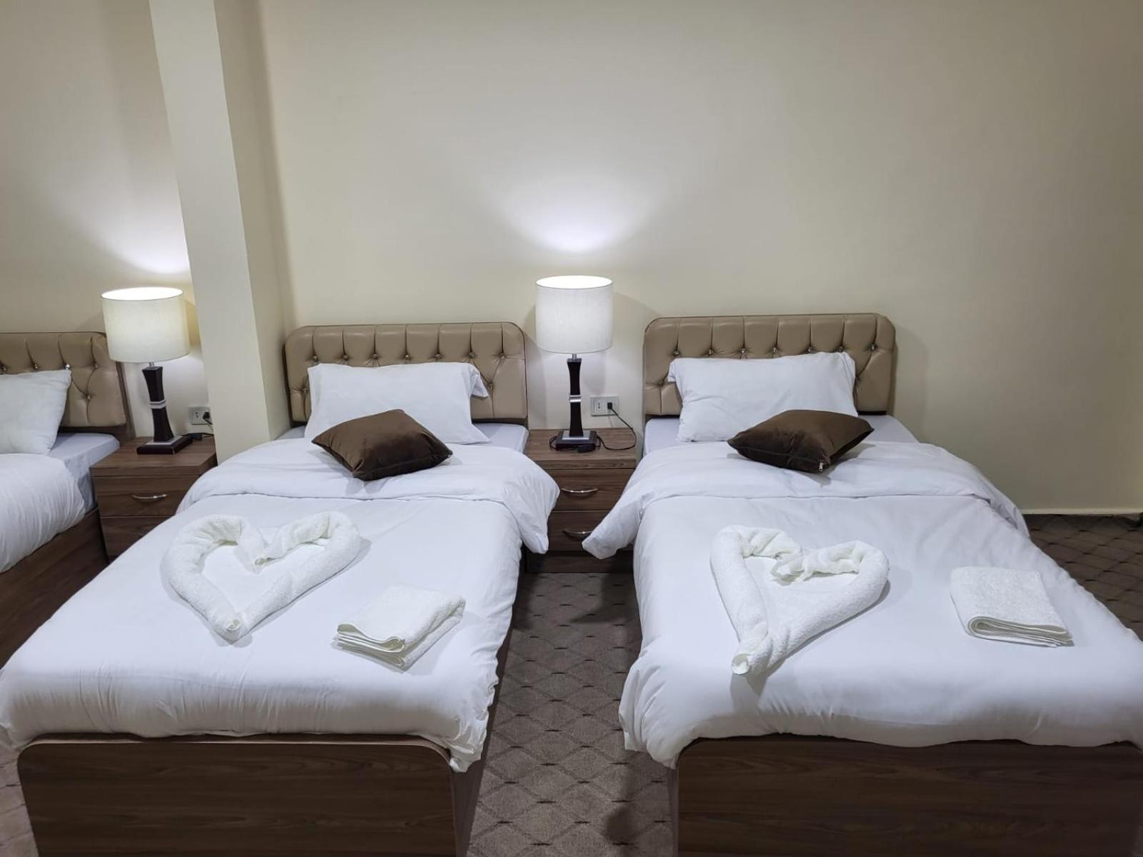 Petra Hills House Hostel Wadi Musa Exterior photo